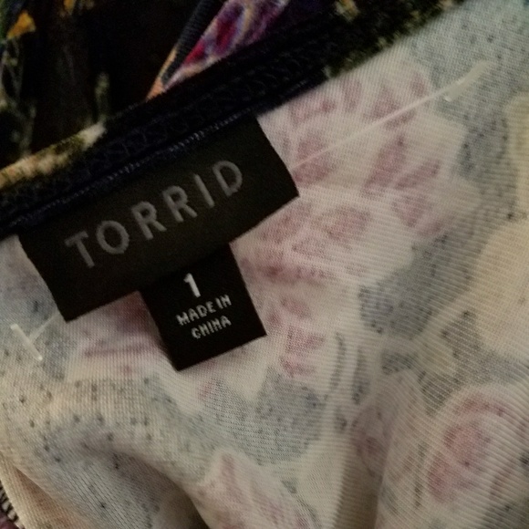 Torrid Navy Floral Lace Trim Cami NWOT NEW - Picture 6 of 7
